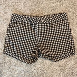 girls tractr black and white shorts